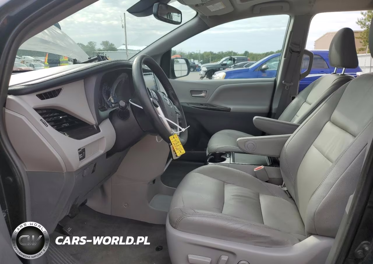 2018 Toyota Sienna Xle VIN:5TDYZ3DC4JS955588 - 7