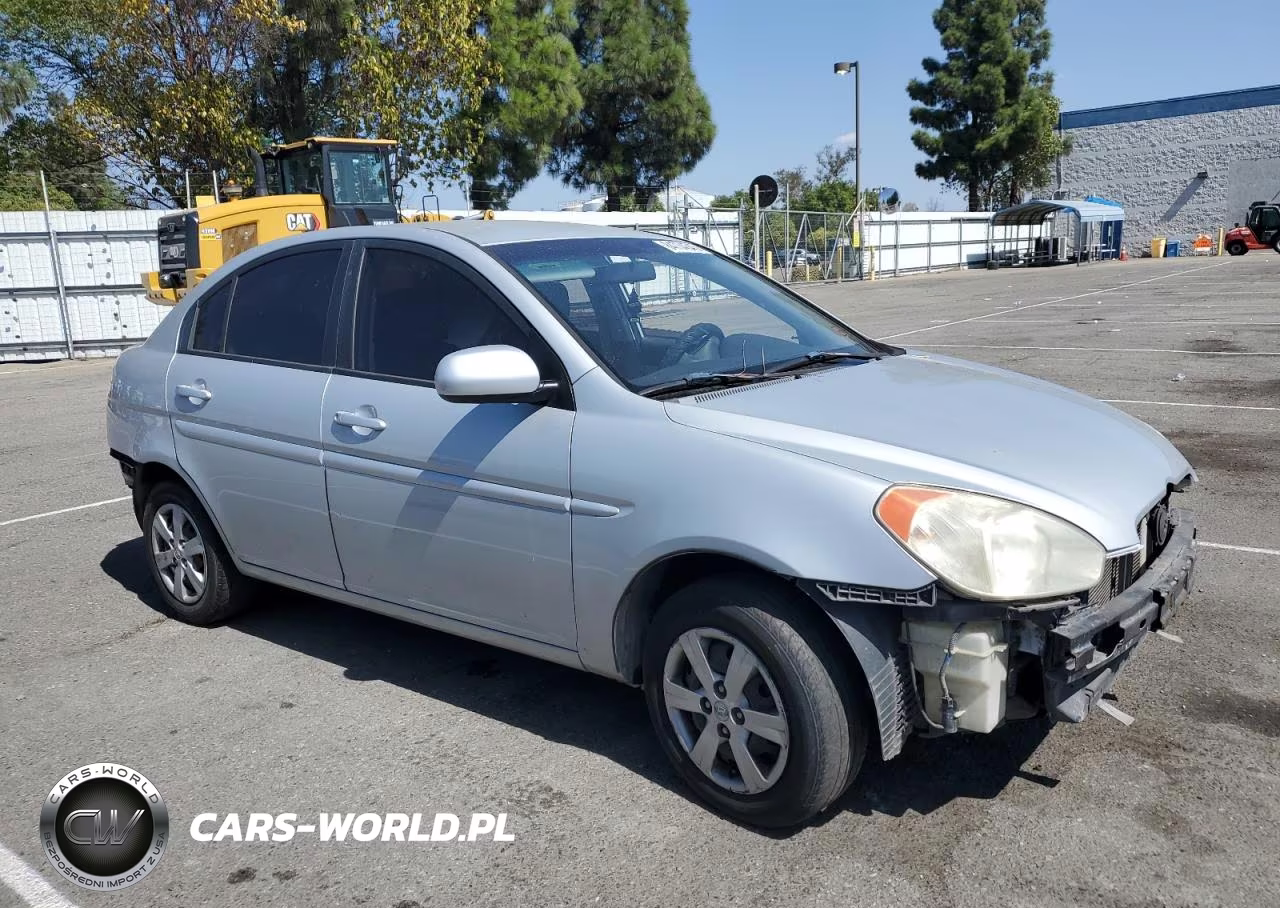 2010 Hyundai Accent Gls VIN:KMHCN4ACXAU433779 - 4