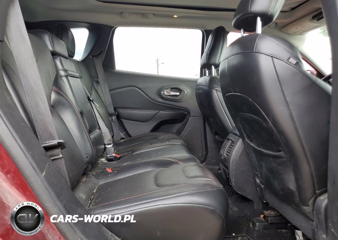 2019 Jeep Cherokee Trailhawk VIN:1C4PJMBX3KD353275 - 11