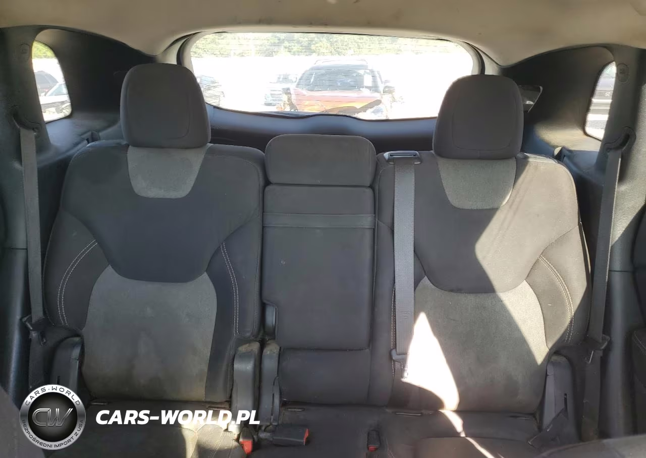 2015 Jeep Cherokee Sport VIN:1C4PJLAB3FW620411 - 10