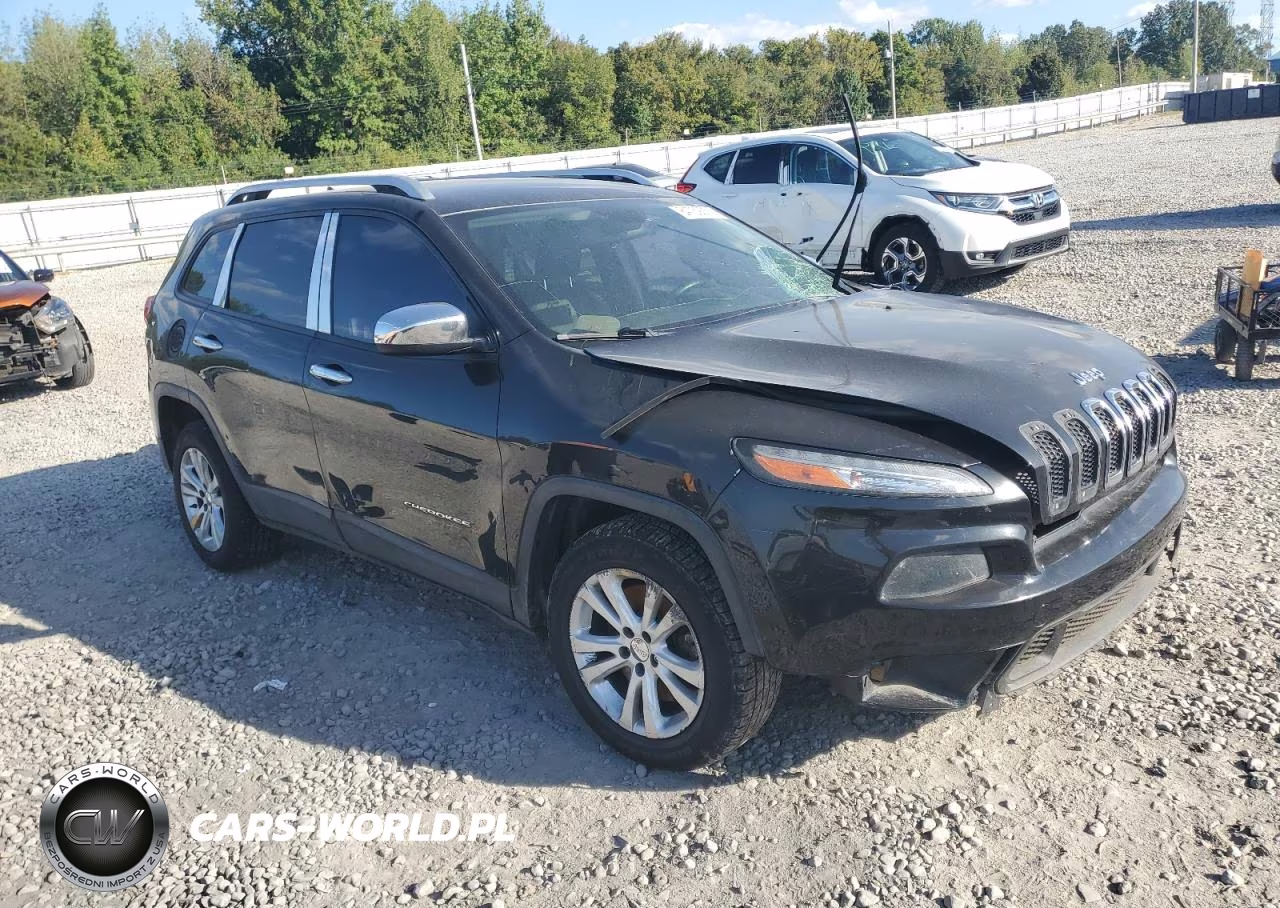 2015 Jeep Cherokee Sport VIN:1C4PJLAB3FW620411 - 4