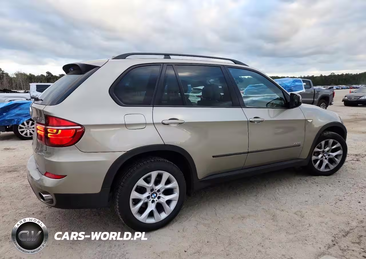 2012 BMW X5 xDrive35I VIN:5UXZV4C57CL747572 - 3