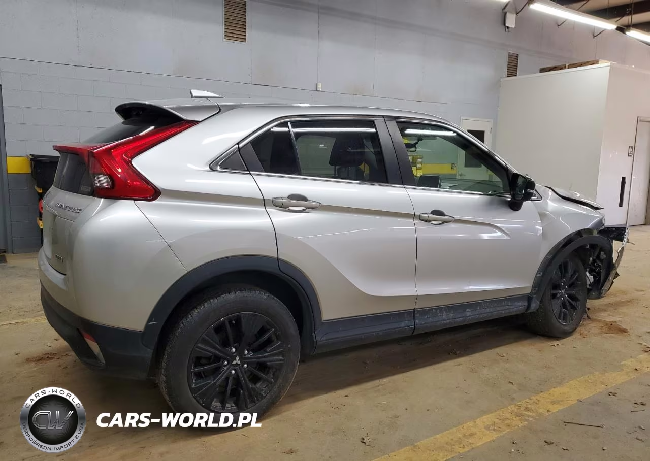 2018 Mitsubishi Eclipse Cross Le VIN:JA4AT4AA8JZ065552 - 3