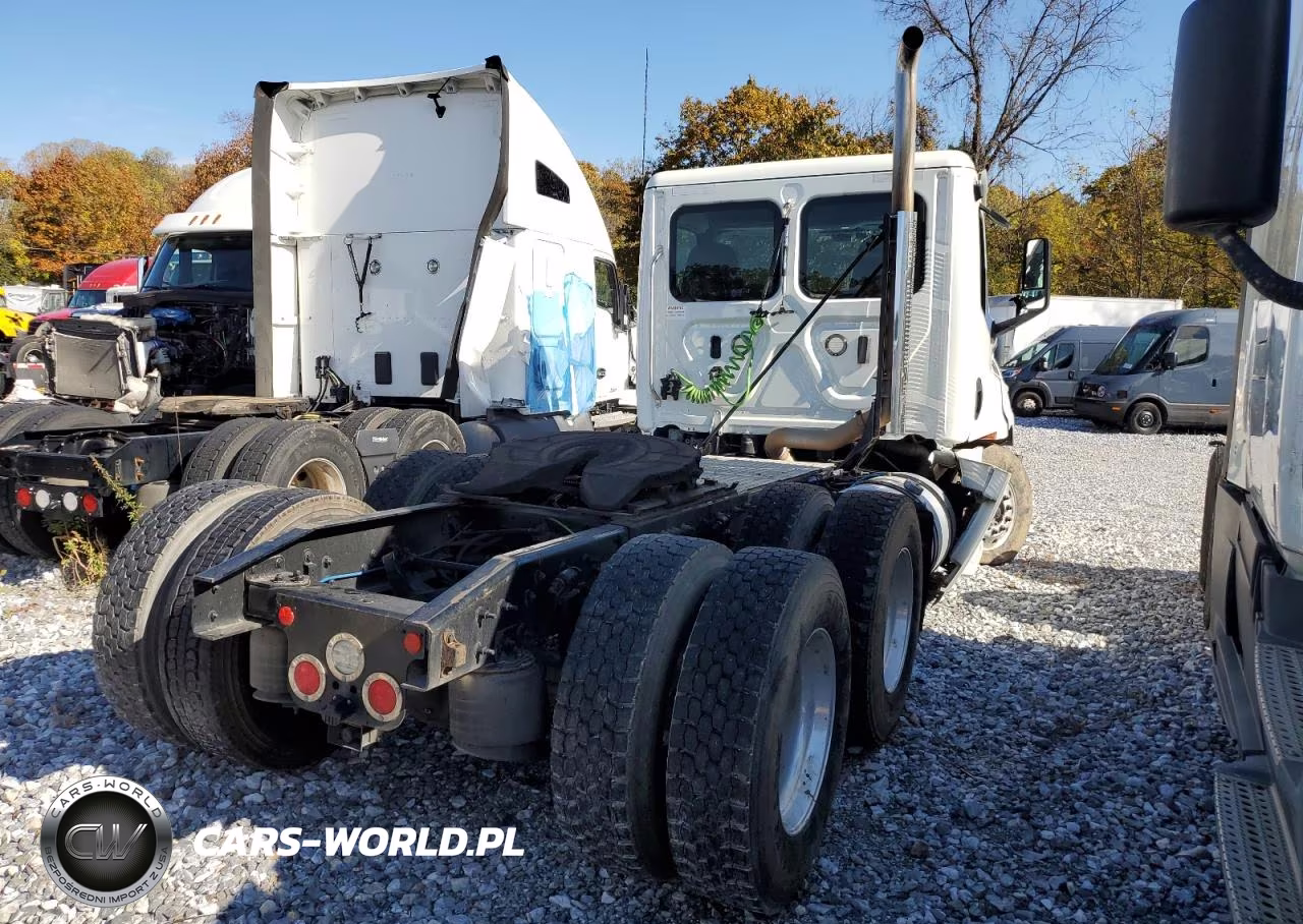 2019 Freightliner Cascadia 126 Semi Truck VIN:1FUJHLFG4KLKU5557 - 4