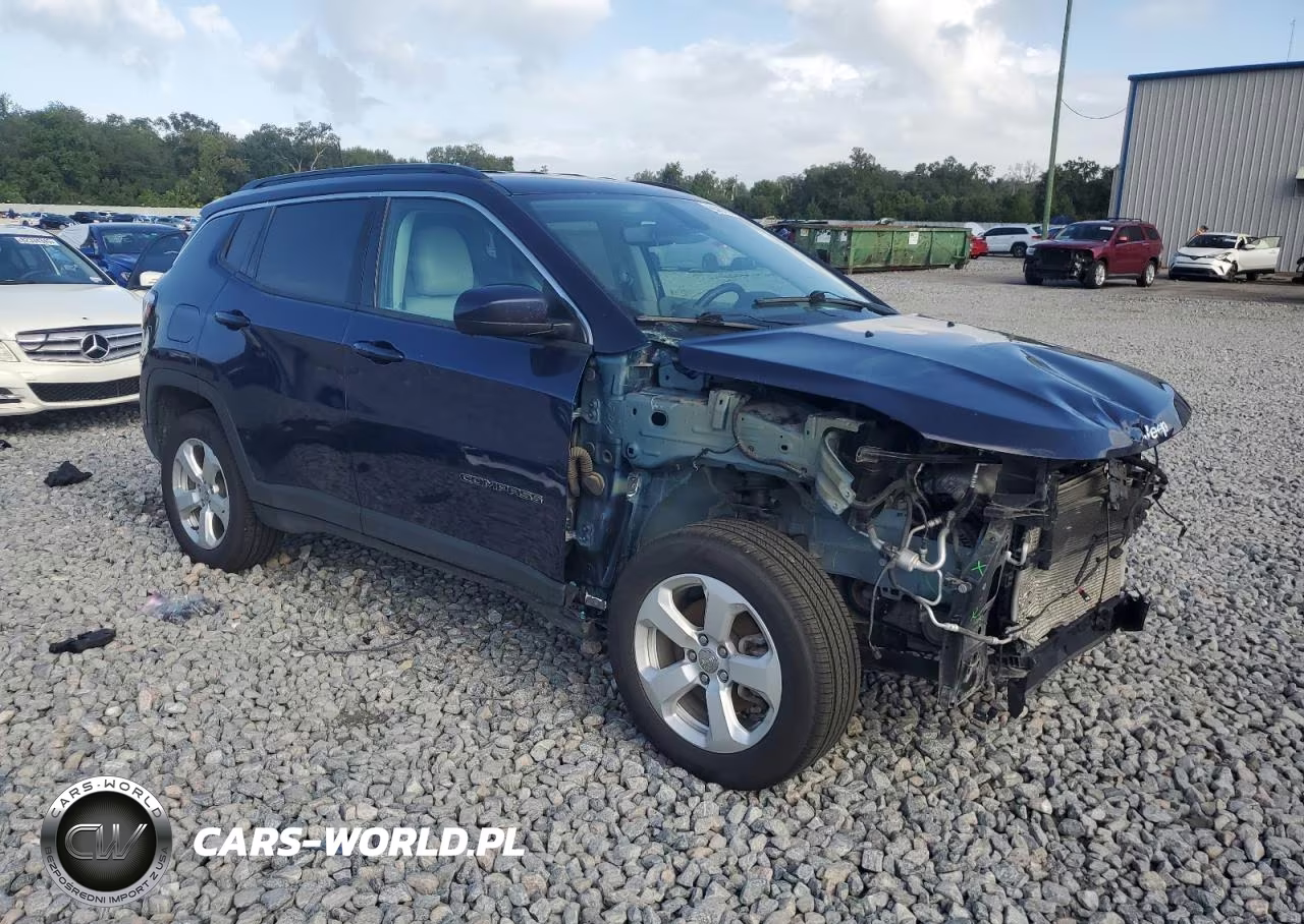 2020 Jeep Compass Latitude VIN:3C4NJDBB3LT116518 - 4