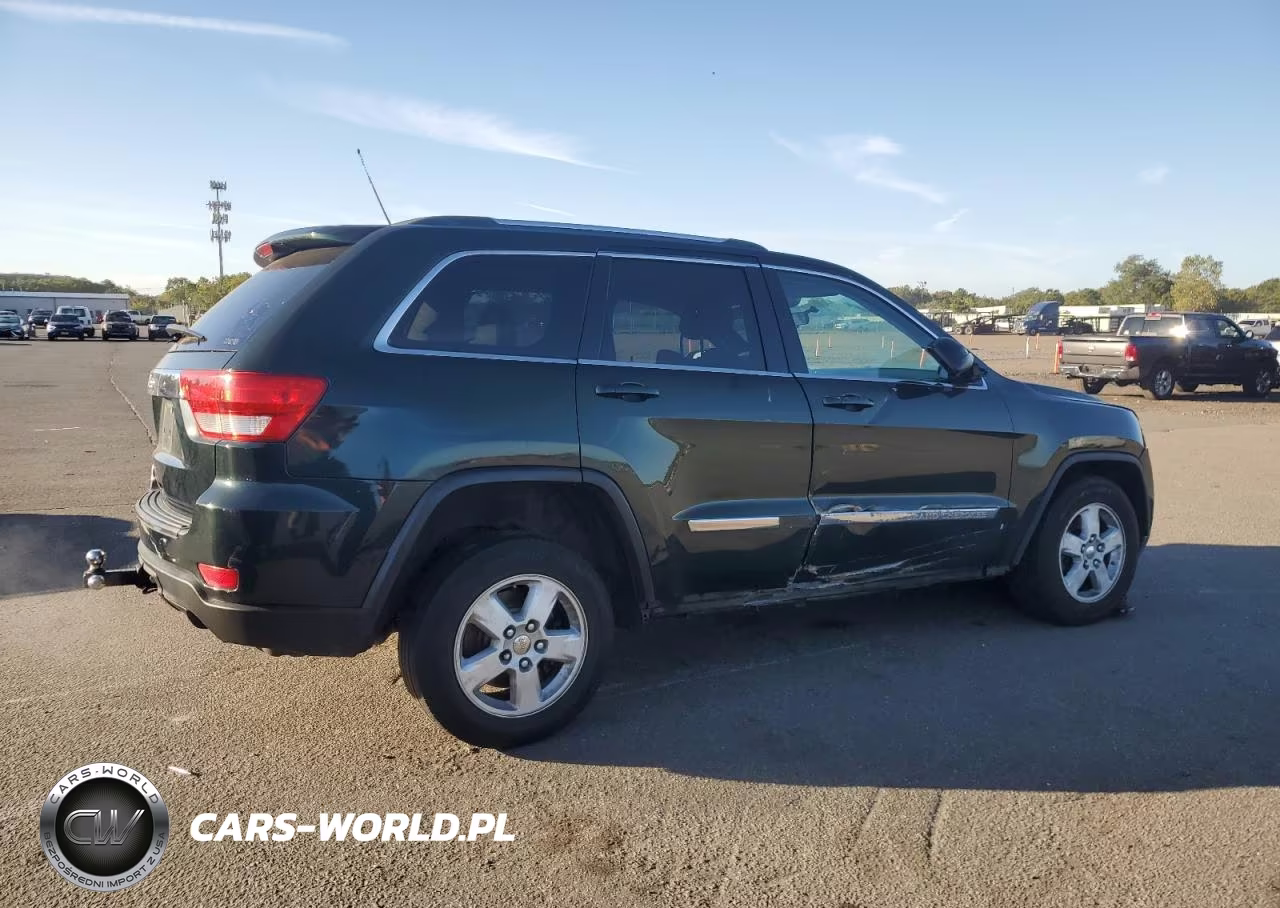 2011 Jeep Grand Cherokee Laredo VIN:1J4RR4GG4BC520883 - 3