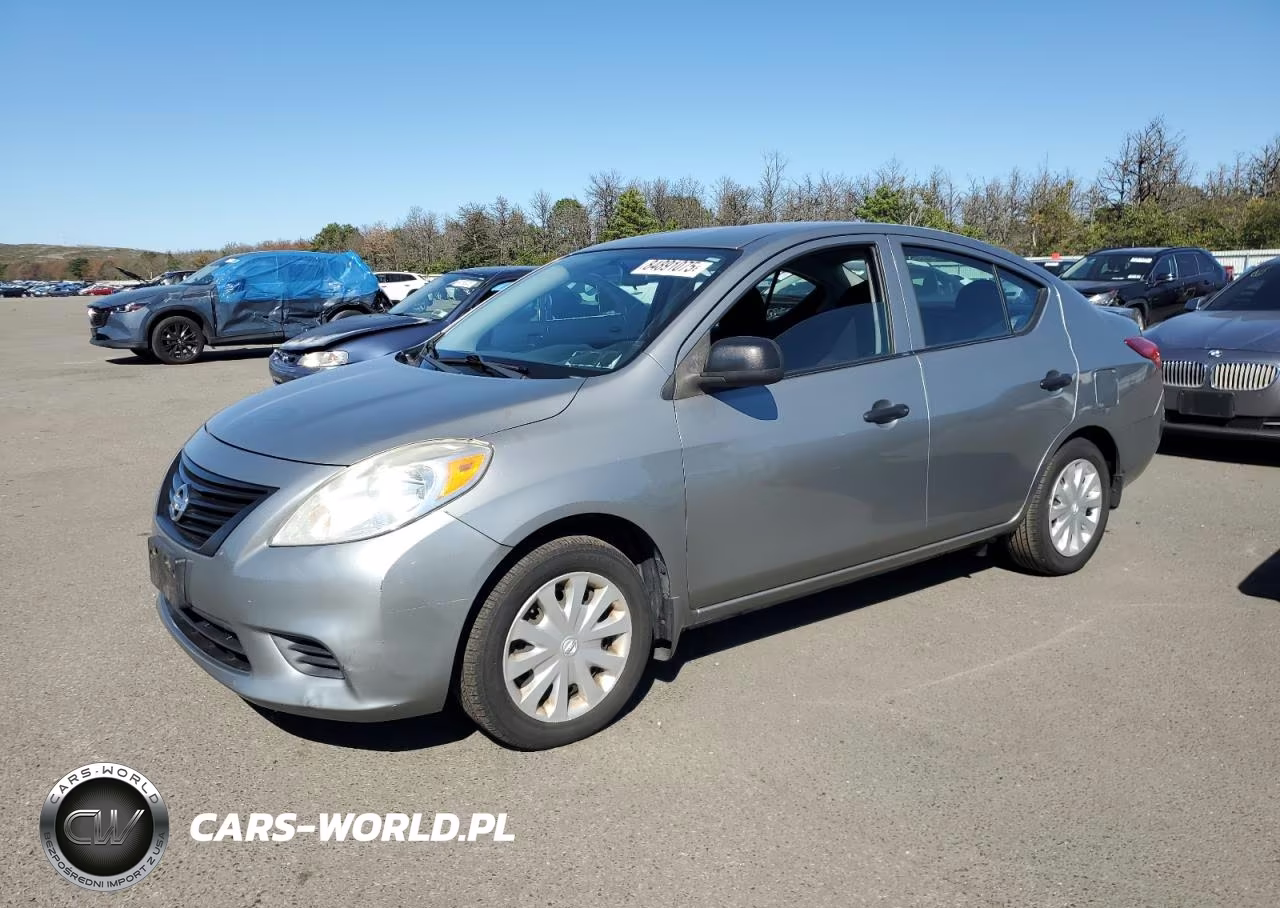 2013 Nissan Versa S