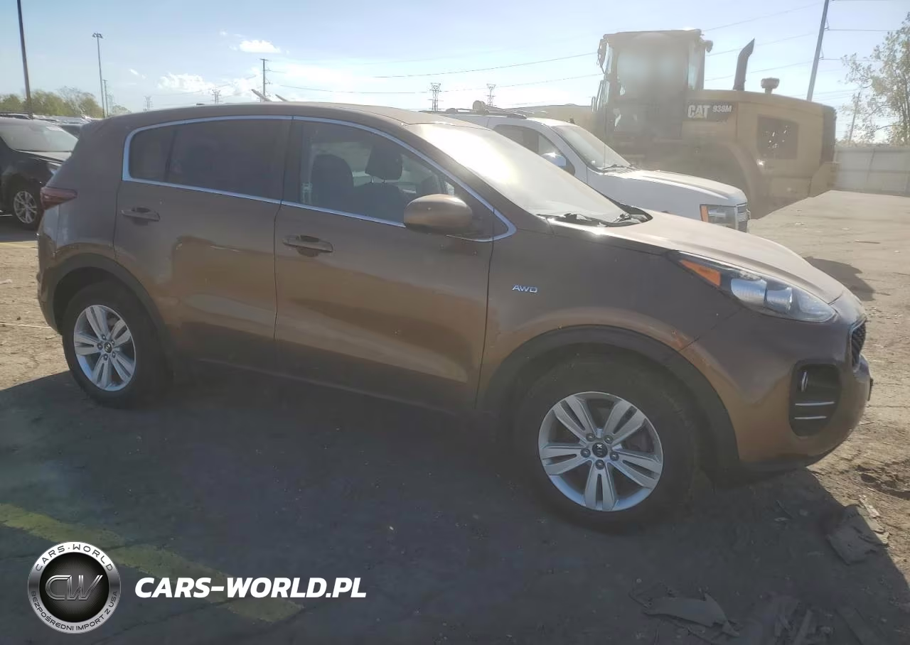 2018 Kia Sportage Lx VIN:KNDPMCAC9J7439865 - 4