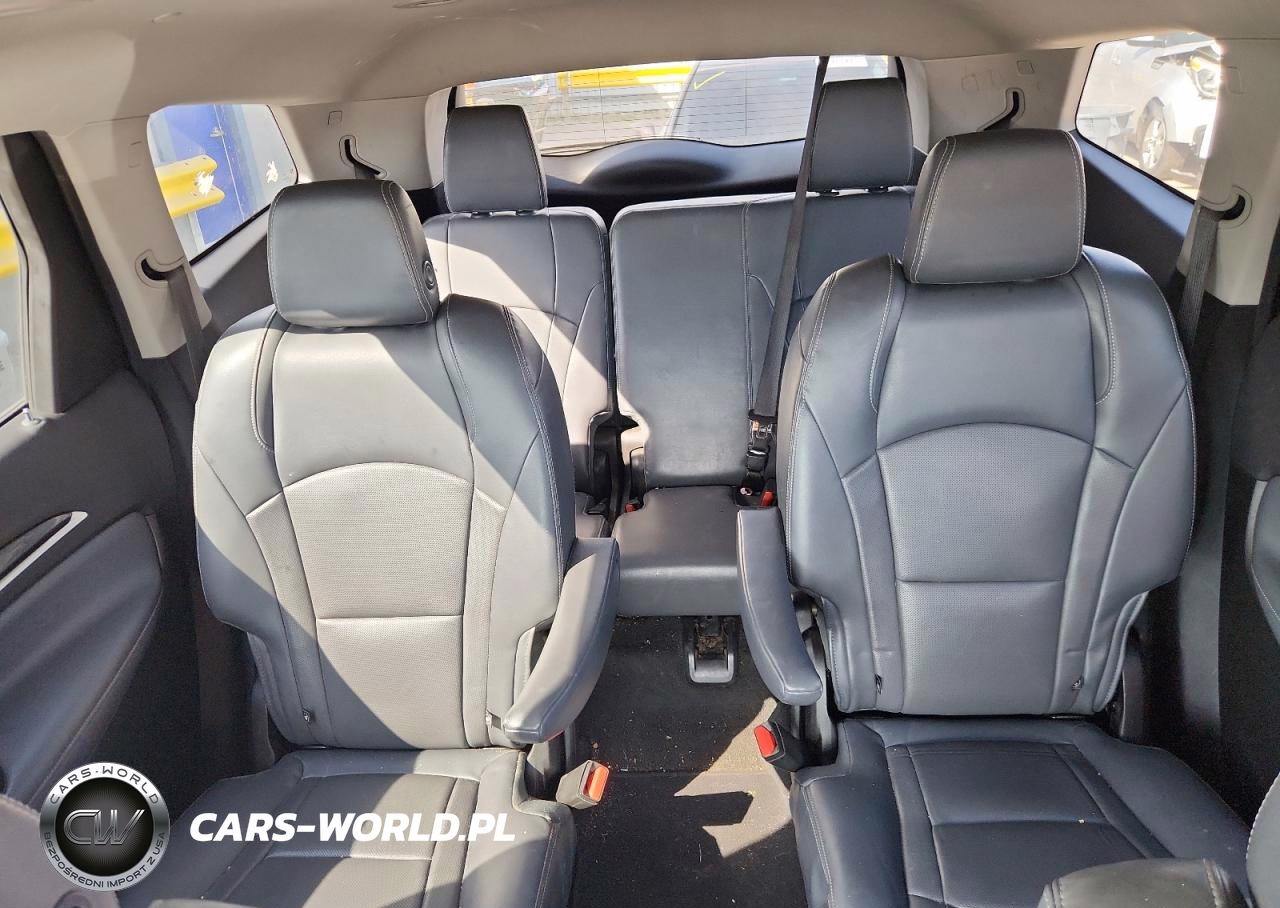 2018 Buick Enclave Essence VIN:5GAERBKW6JJ156629 - 10