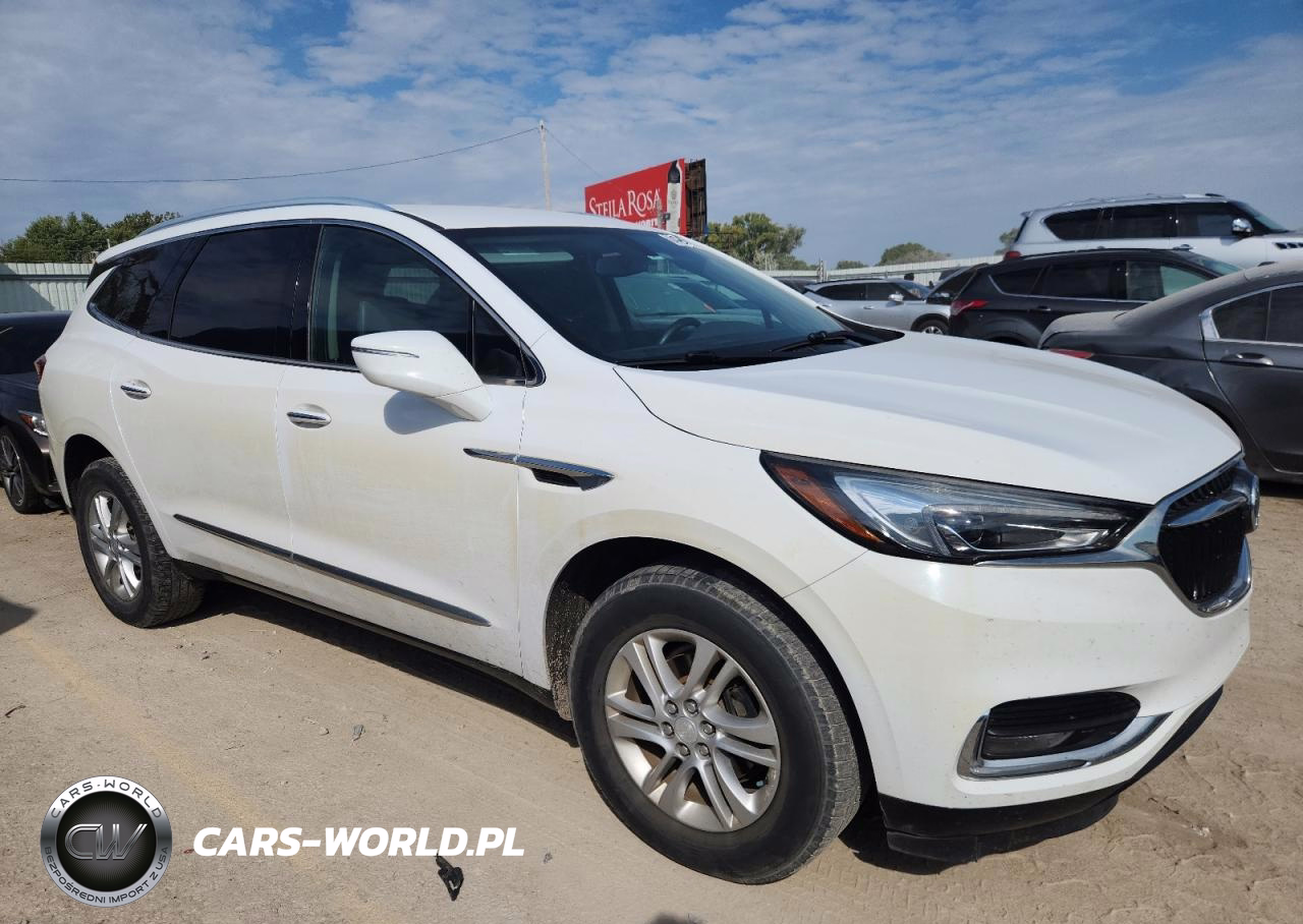 2018 Buick Enclave Essence VIN:5GAERBKW6JJ156629 - 4