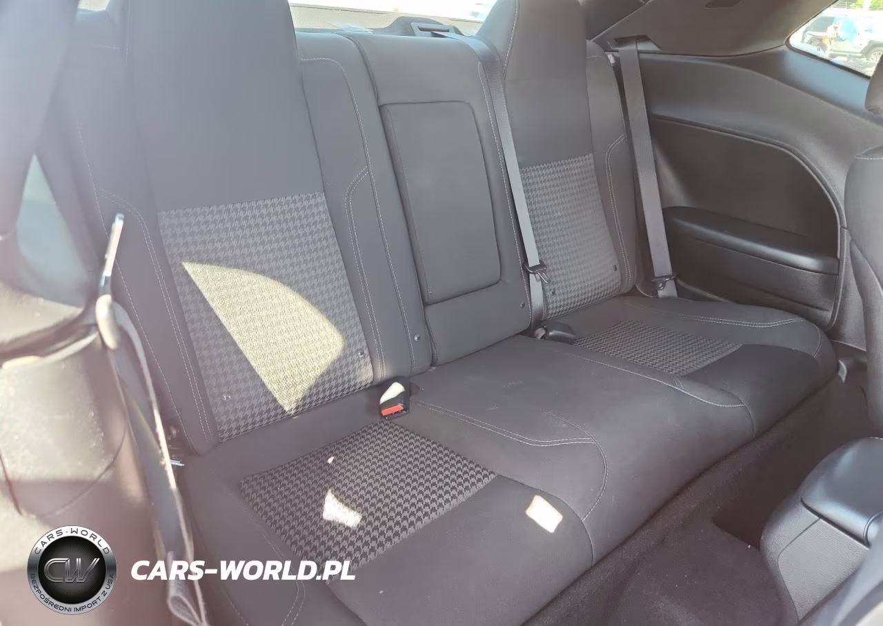 2019 Dodge Challenger Sxt VIN:2C3CDZAG3KH606722 - 10