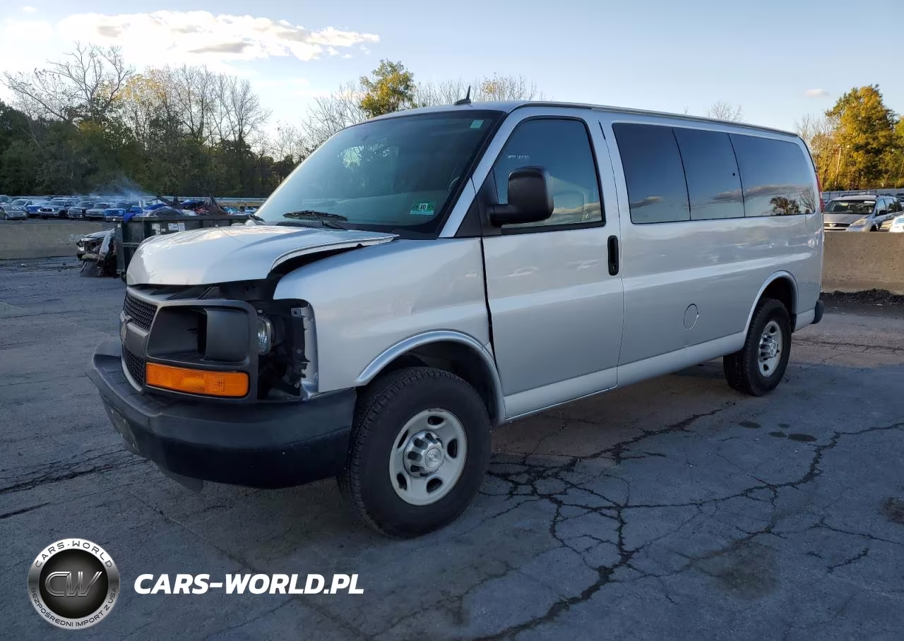 2015 Chev Express G3500 Ls