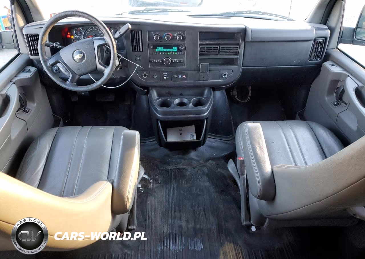 2015 Chev Express G3500 Ls VIN:1GAZGXFFXF1118284 - 8