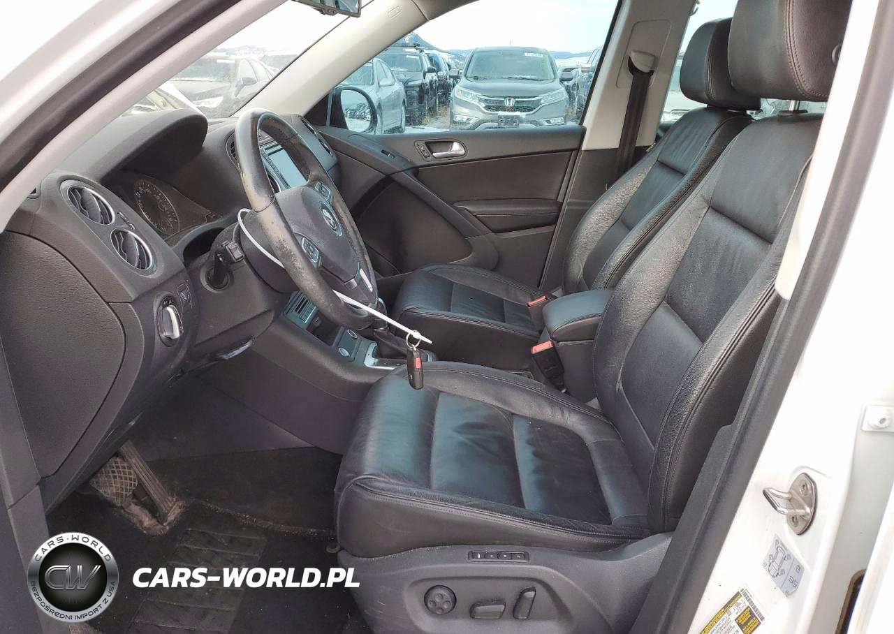 2017 Volkswagen Tiguan Sport VIN:WVGUV7AX0HK008456 - 7