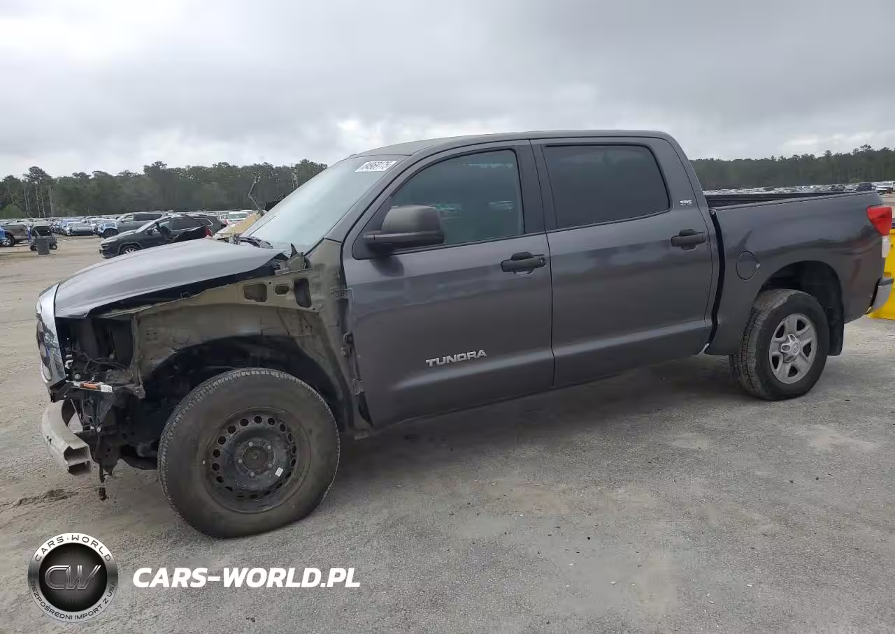 2013 Toyota Tundra Crewmax Sr5