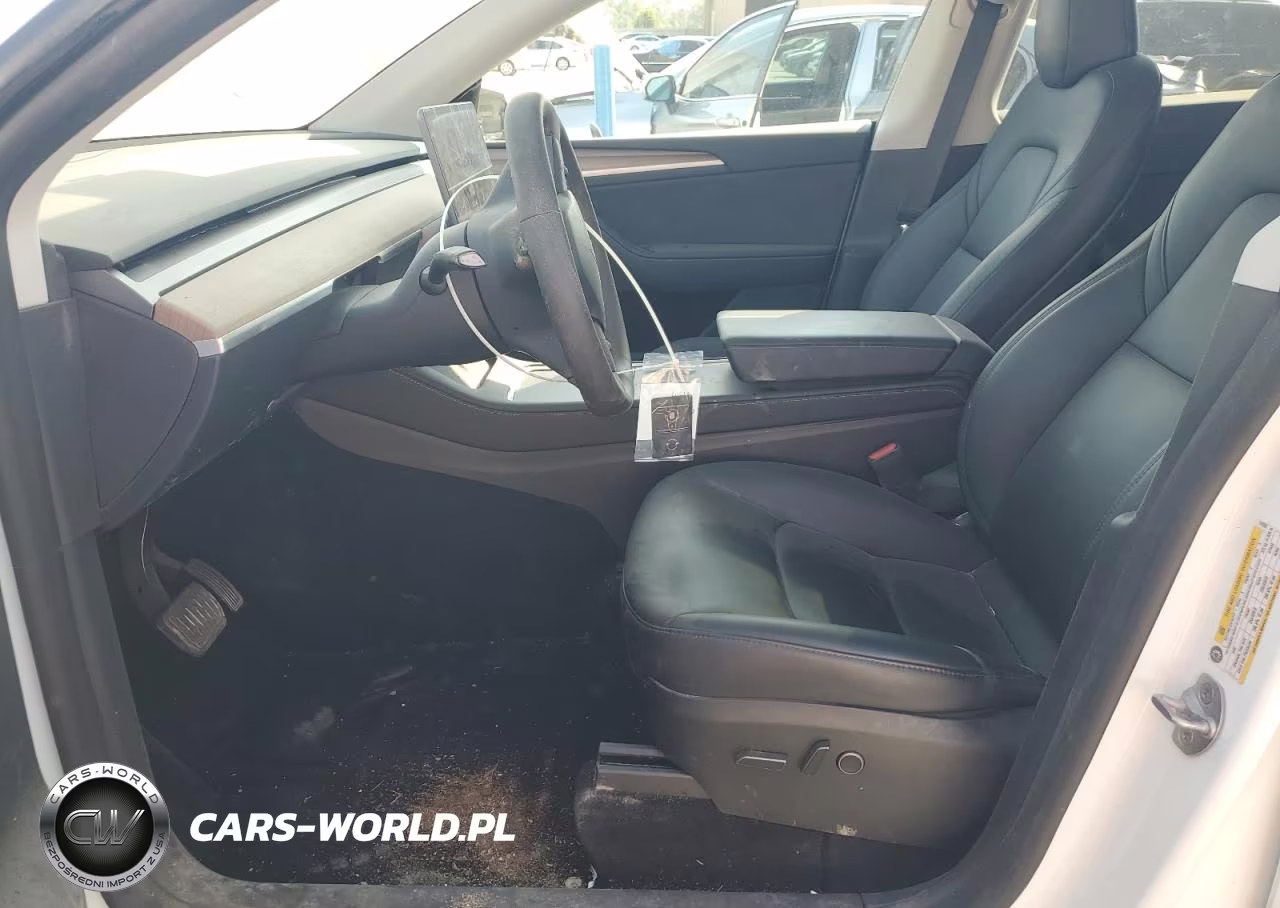 2023 Tesla Model Y VIN:7SAYGDEE5PA144262 - 7
