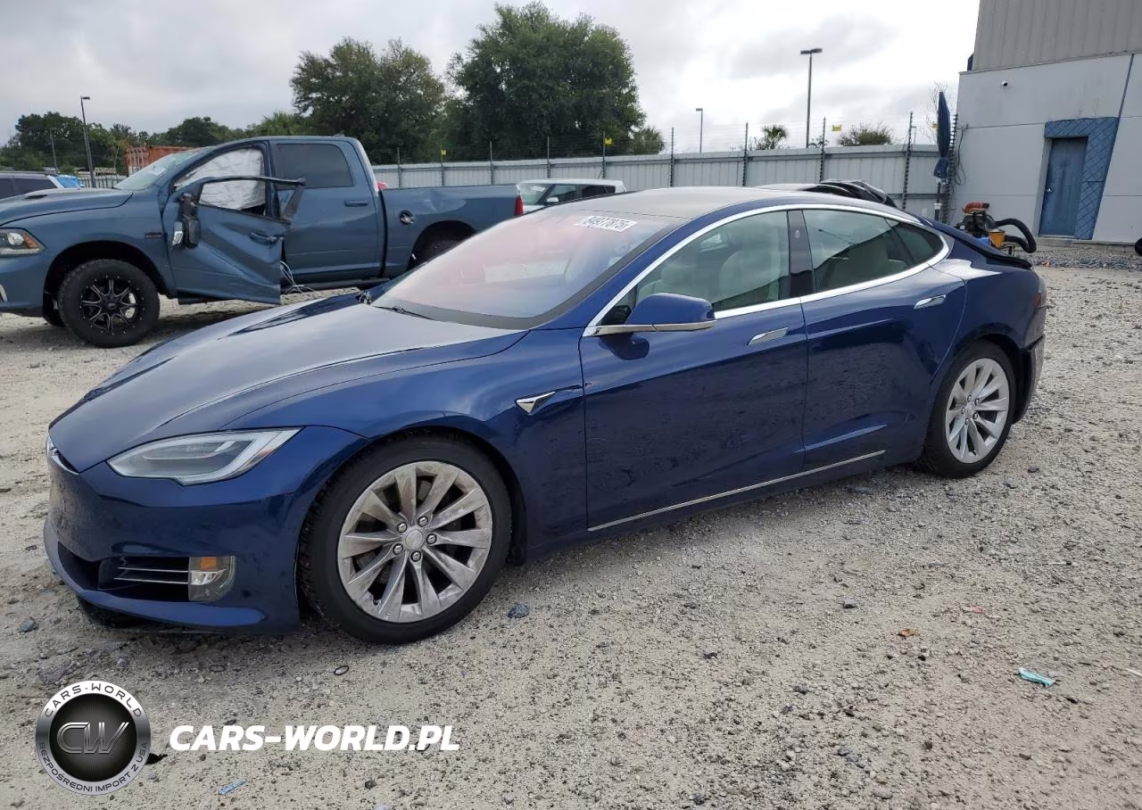 2017 Tesla Model S – zdjęcie 1 z 12