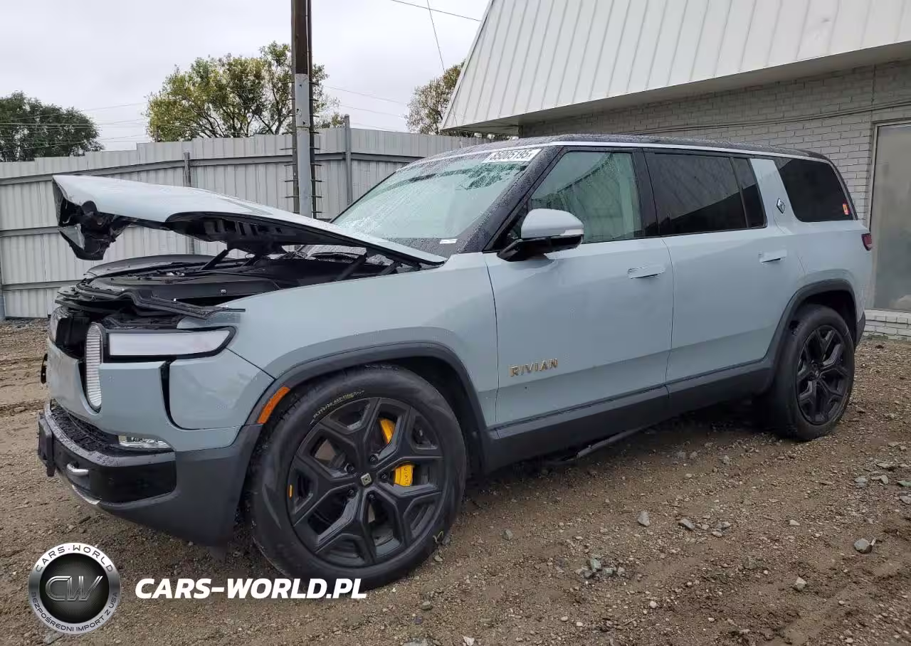 2023 Rivian R1S Adventure