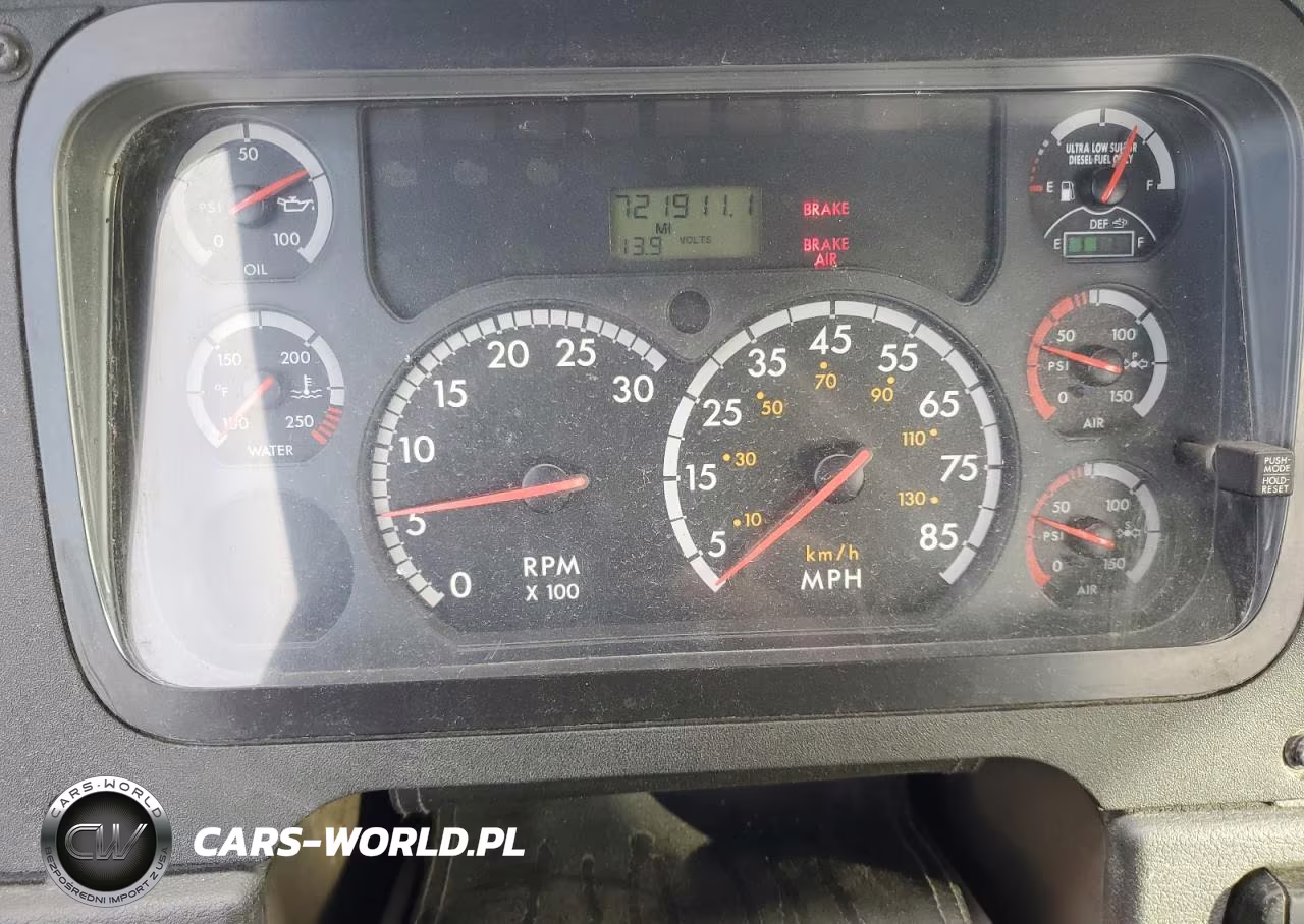 2014 Freightliner Cascadia Semi Truck VIN:3AKJGEDV1ESFY0514 - 8