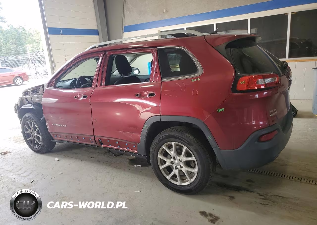 2015 Jeep Cherokee Latitude VIN:1C4PJMCB5FW734803 - 2