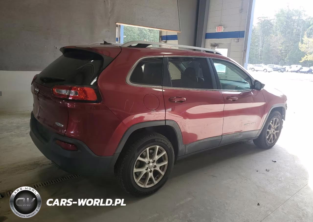 2015 Jeep Cherokee Latitude VIN:1C4PJMCB5FW734803 - 3