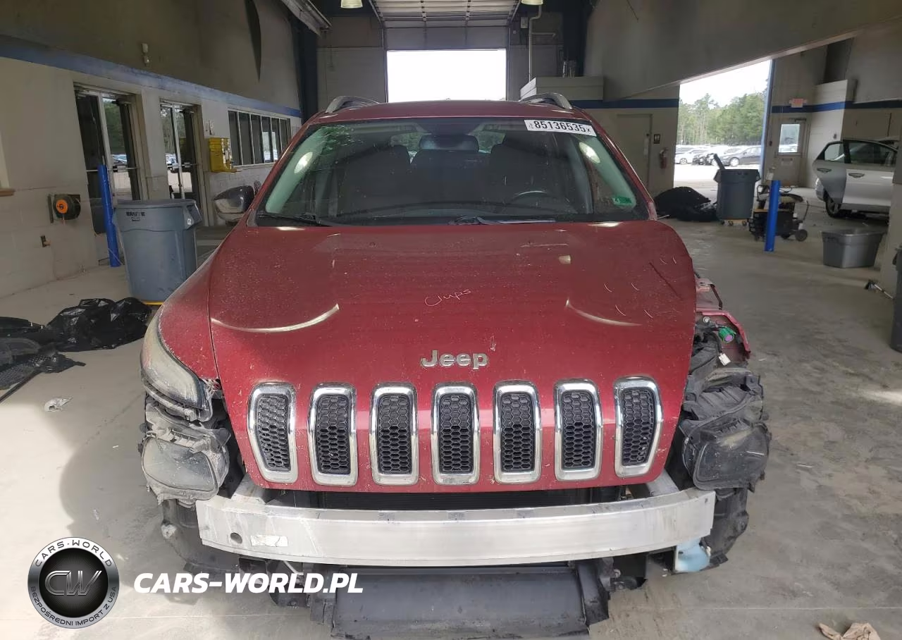 2015 Jeep Cherokee Latitude VIN:1C4PJMCB5FW734803 - 5