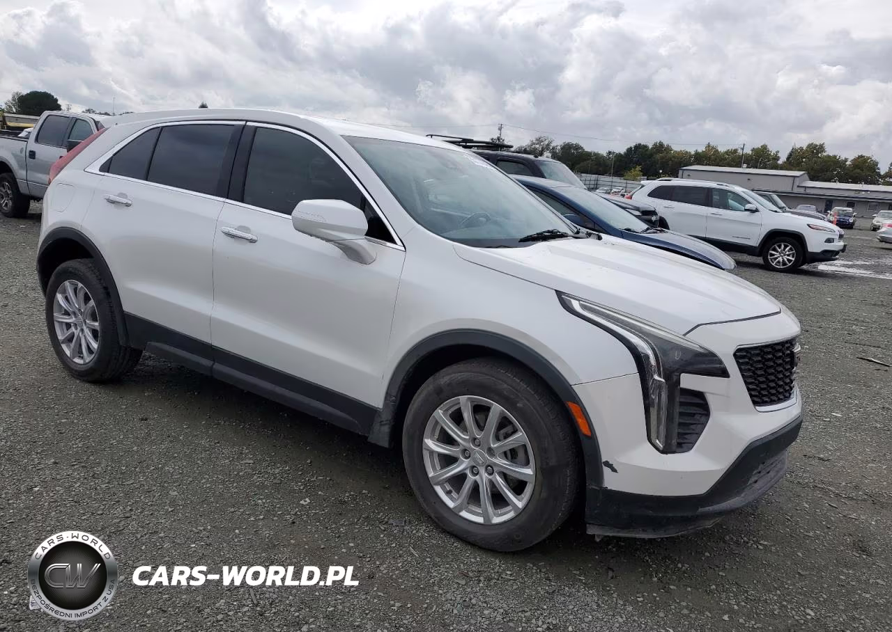 2021 Cadillac Xt4 Luxury VIN:1GYAZAR46MF000913 - 4