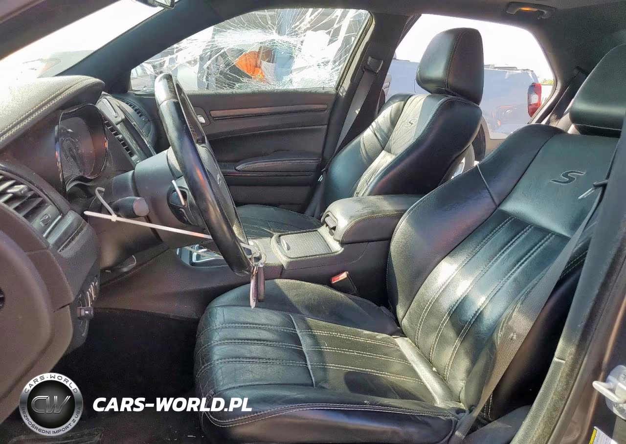 2015 Chrysler 300 S VIN:2C3CCABG1FH797307 - 7