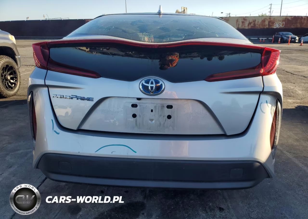2017 Toyota Prius Prime VIN:JTDKARFP3H3054949 - 6