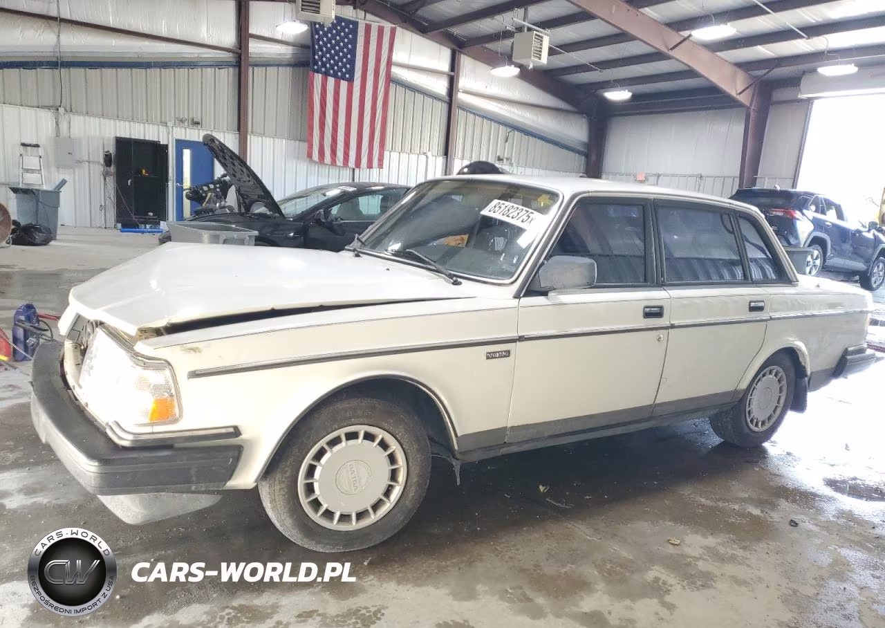 1990 Volvo 240 Base