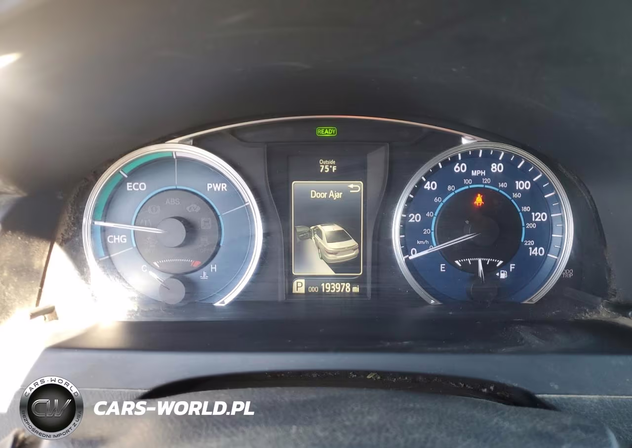 2016 Toyota Camry Hybrid VIN:4T1BD1FK6GU200343 - 9
