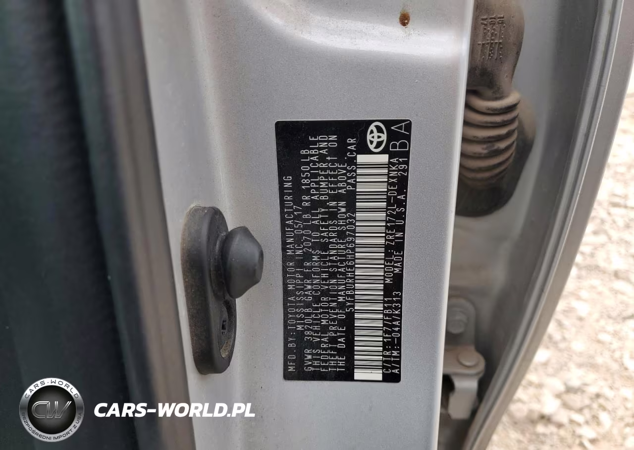 2017 Toyota Corolla L VIN:5YFBURHE6HP697032 - 13