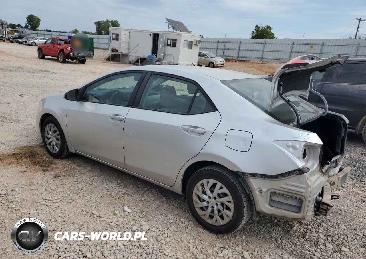 2017 Toyota Corolla L VIN:5YFBURHE6HP697032 - 2