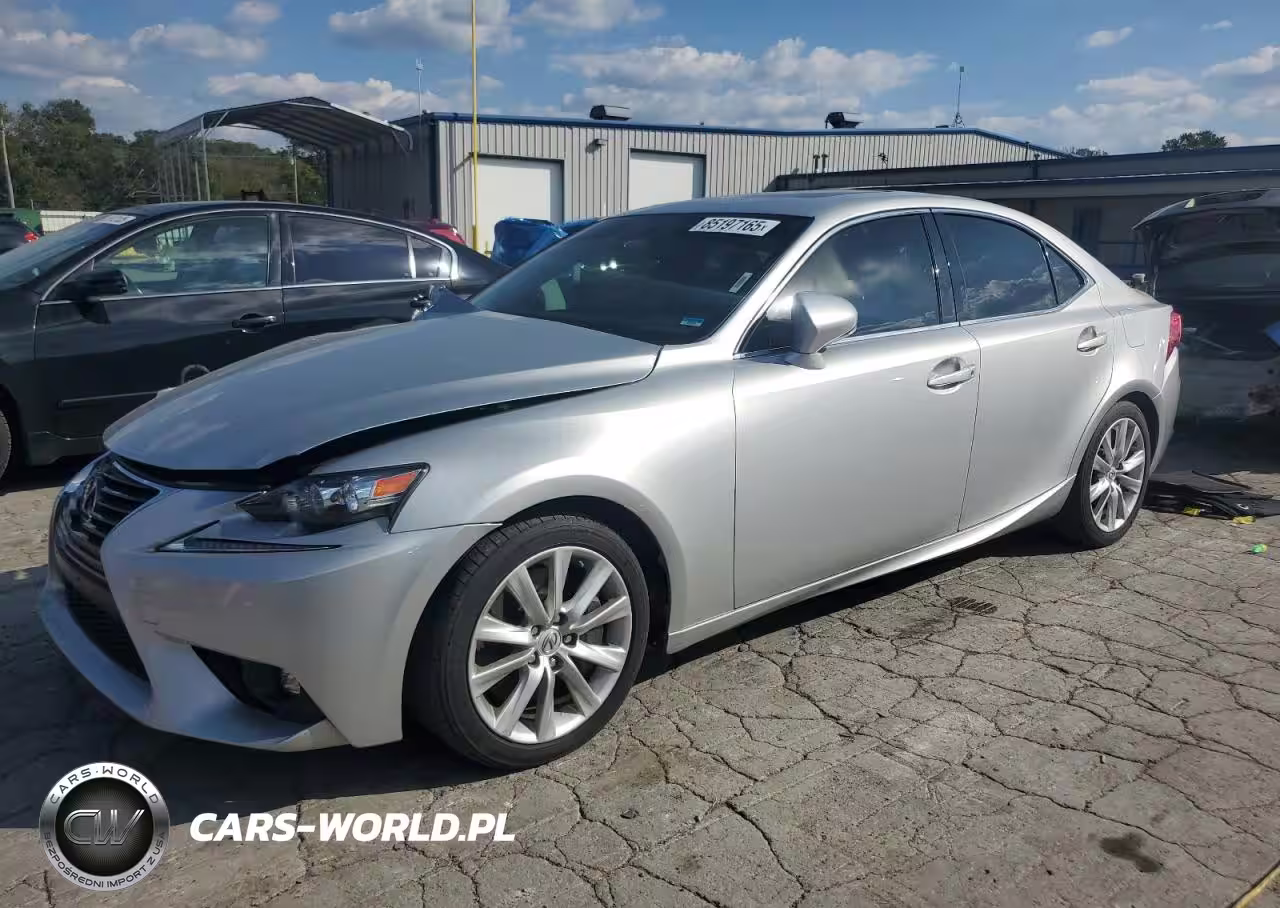 2016 LEXUS IS 300
