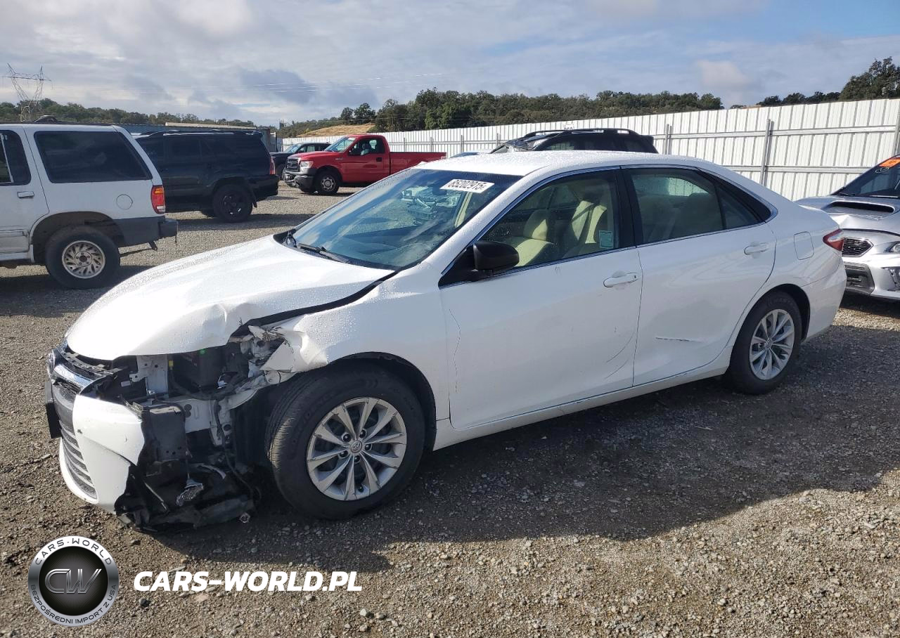 2015 Toyota Camry Le