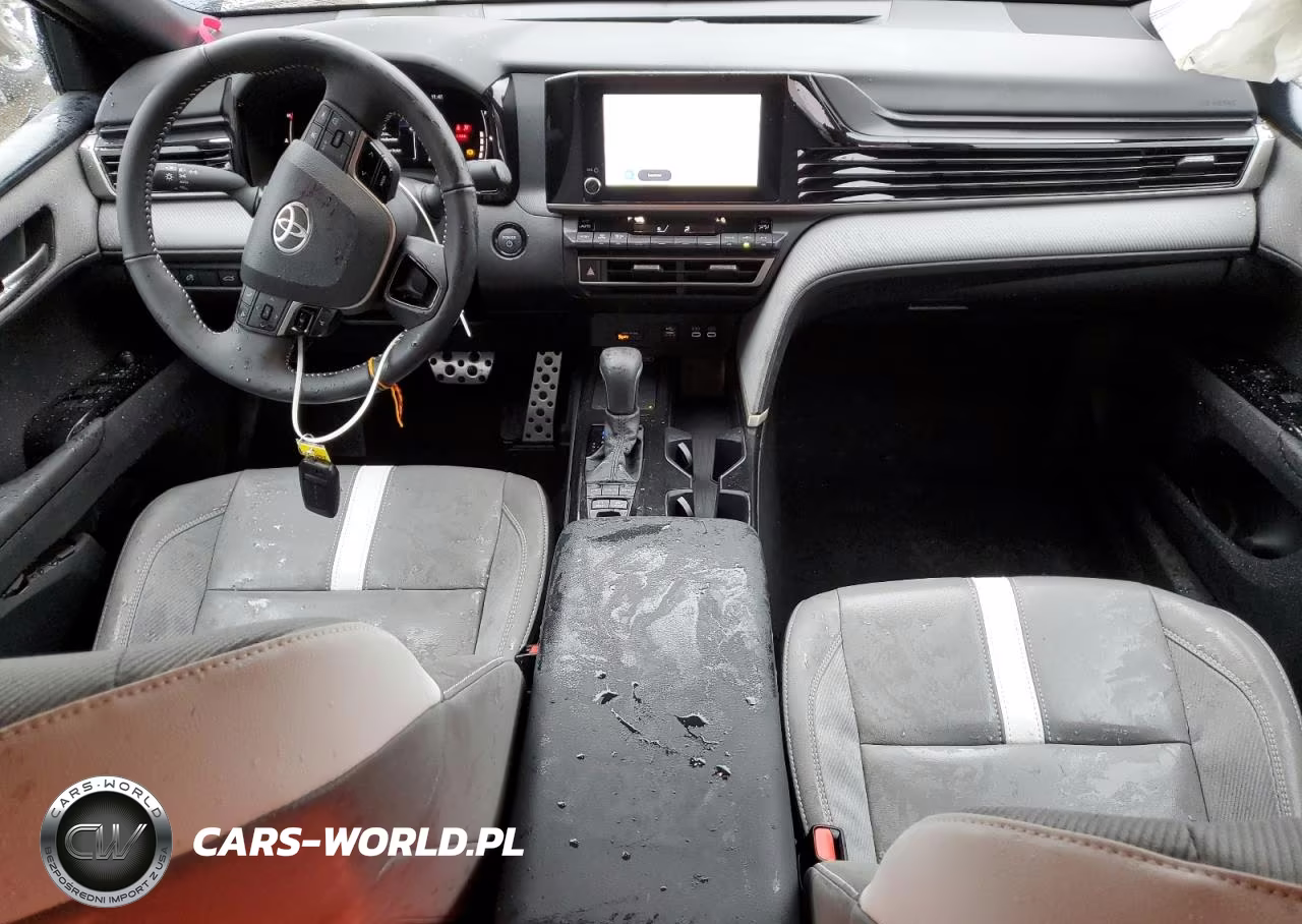 2026 Toyota Camry VIN:4T1DAACK3TU659670 - 8