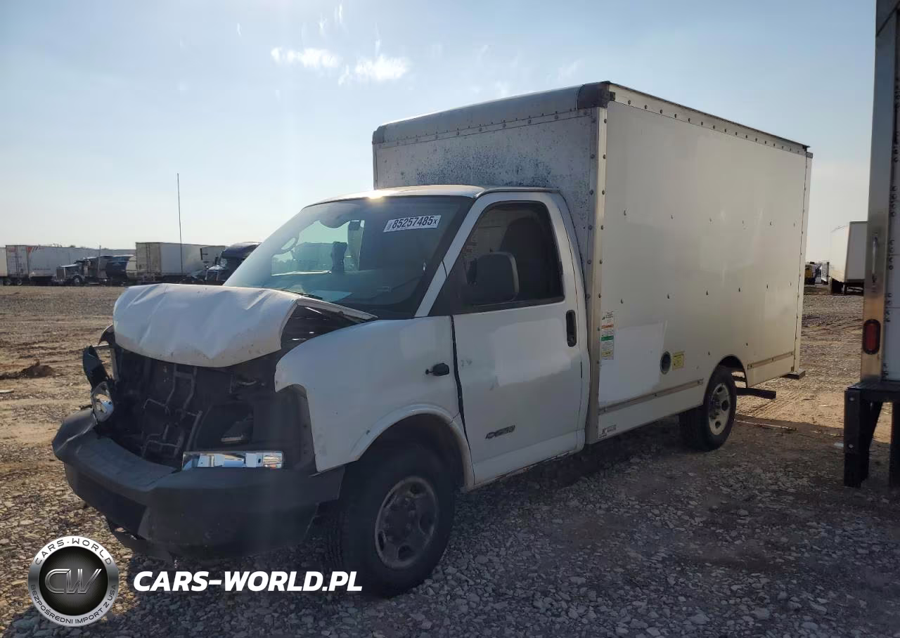 2012 GMC Savana Cutaway G3500