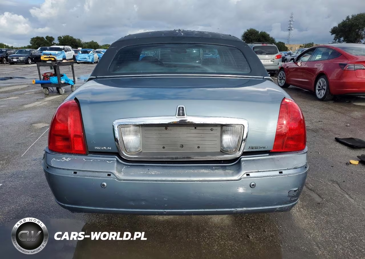 2004 Lincoln Town Car Executive VIN:1LNHM81W84Y669323 - 6