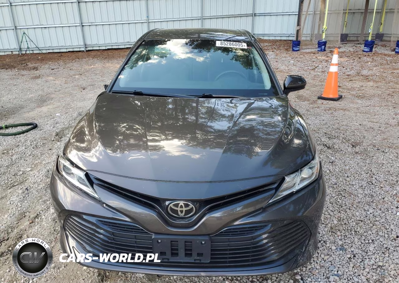 2018 Toyota Camry L VIN:4T1B11HK1JU021141 - 5