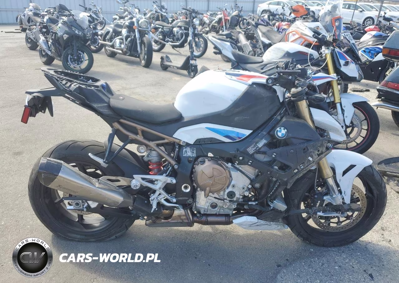 2024 BMW S 1000 R