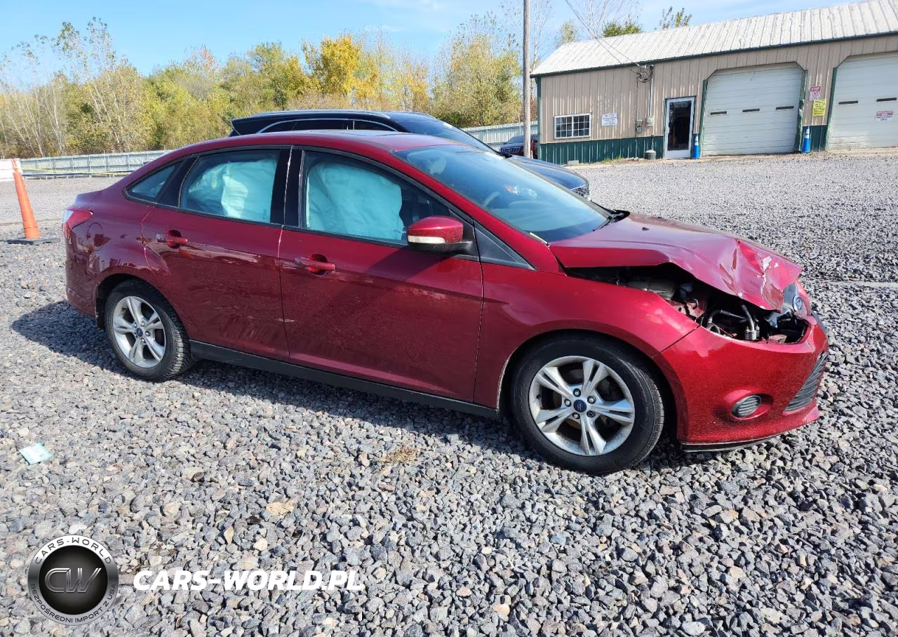 2014 Ford Focus Se VIN:1FADP3F22EL138609 - 4