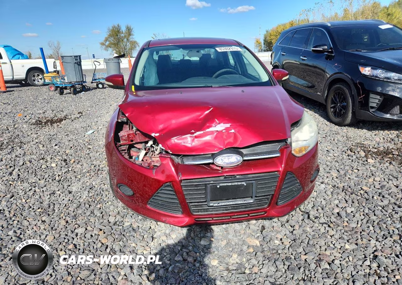 2014 Ford Focus Se VIN:1FADP3F22EL138609 - 5