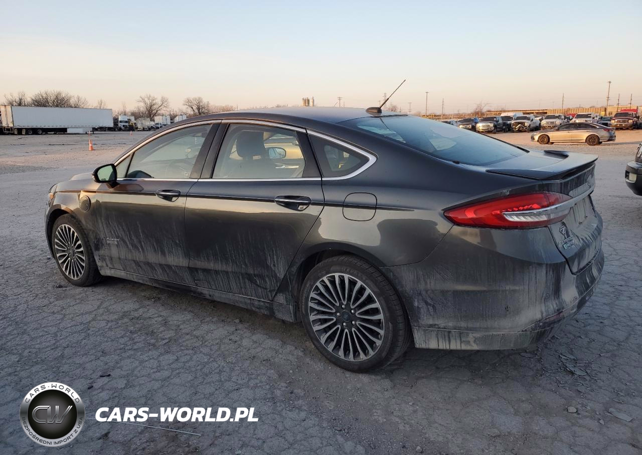 FORD FUSION TIT VIN:3FA6P0SU0HR350512 - 2