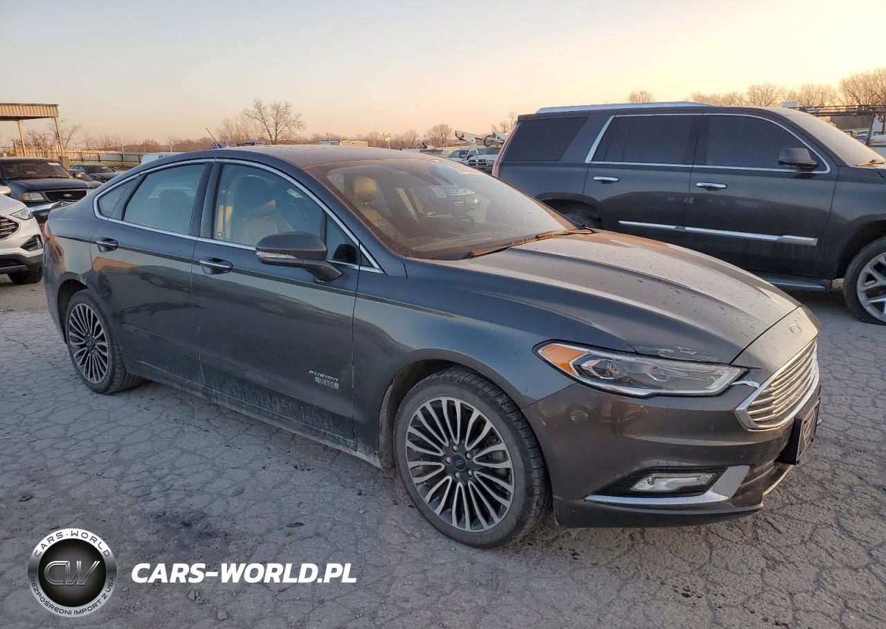 FORD FUSION TIT VIN:3FA6P0SU0HR350512 - 4