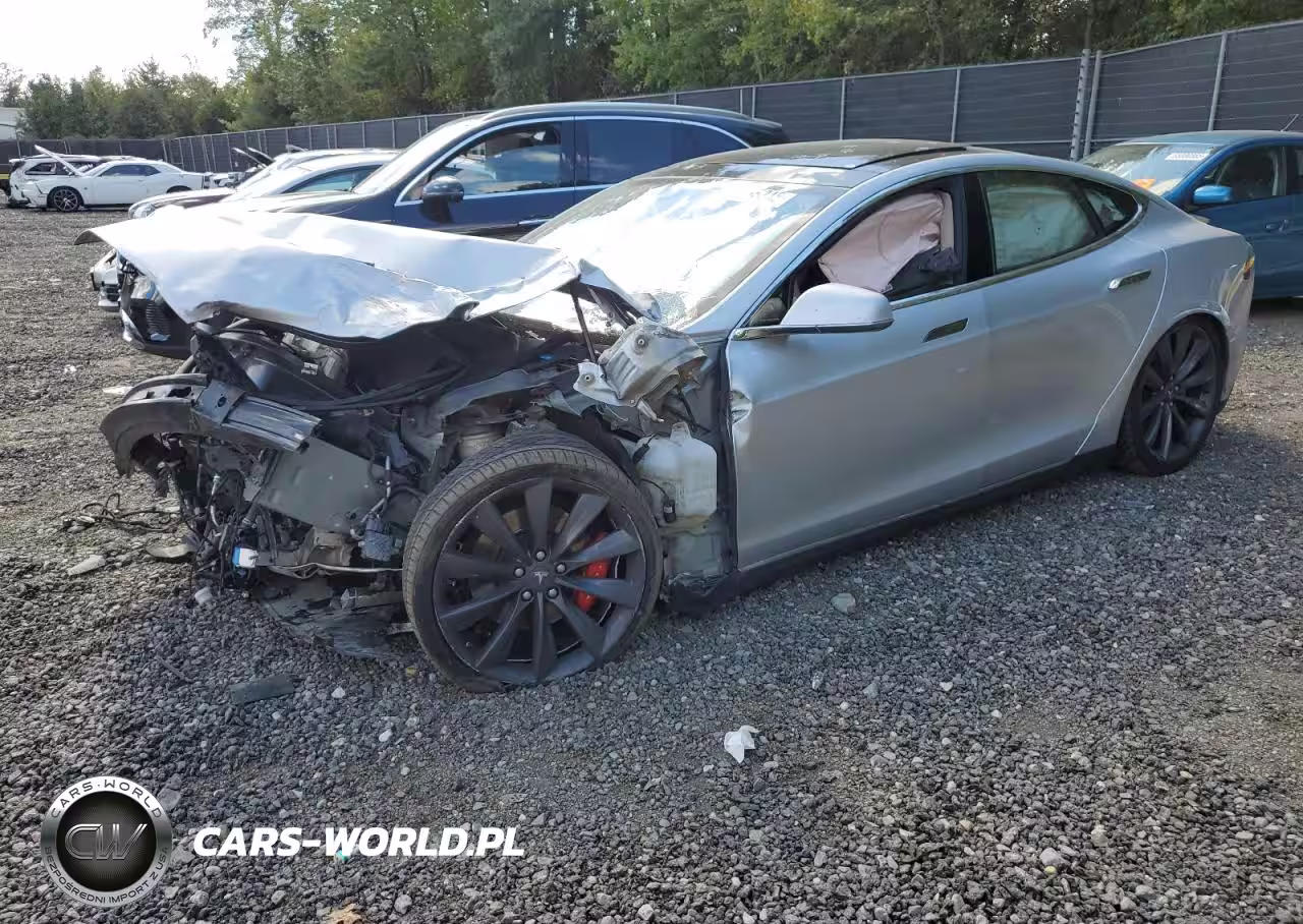 2015 Tesla Model S 85D