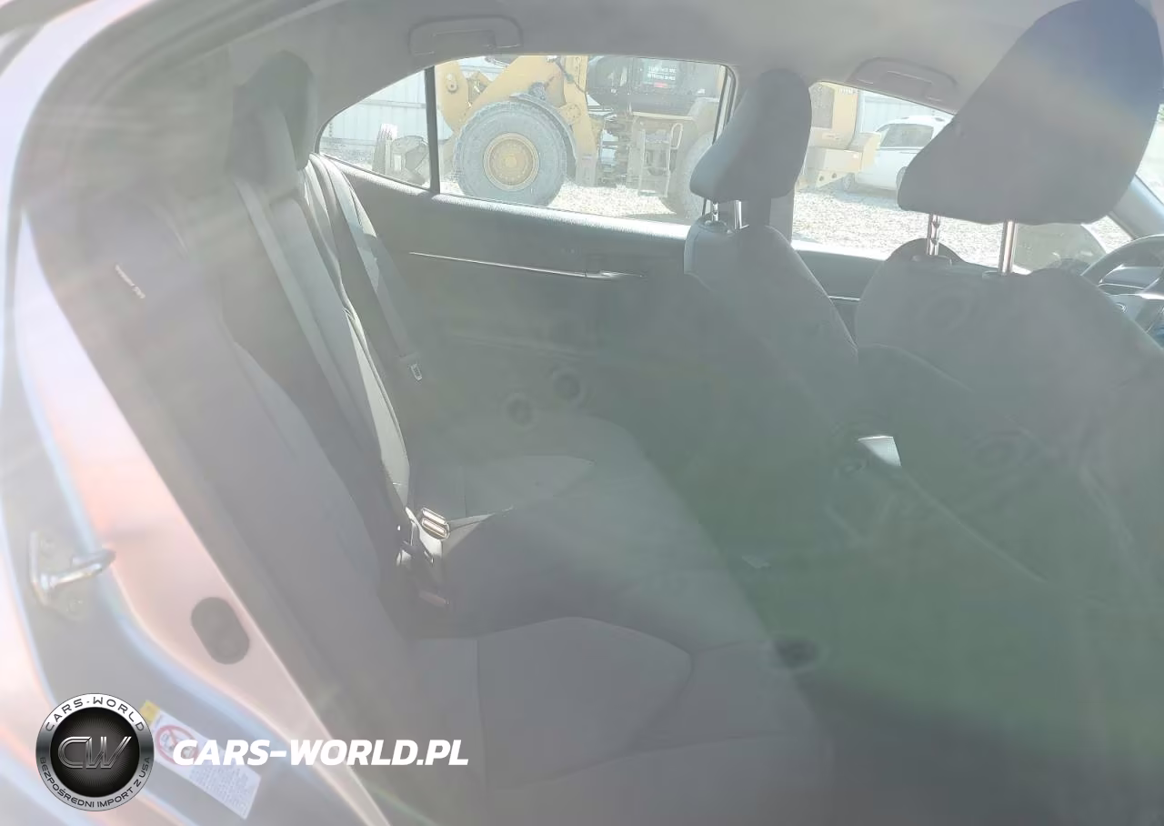 2019 Toyota Camry L VIN:4T1B11HK4KU727909 - 10