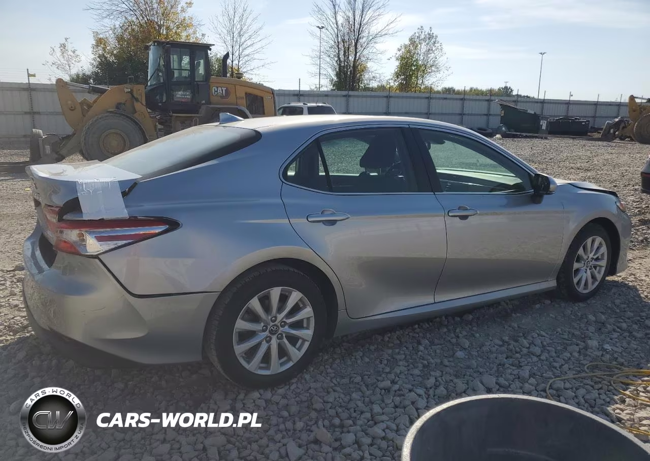 2019 Toyota Camry L VIN:4T1B11HK4KU727909 - 3