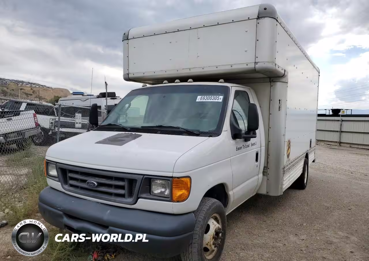 2007 Ford Econoline E450 Super Duty Cutaway Van