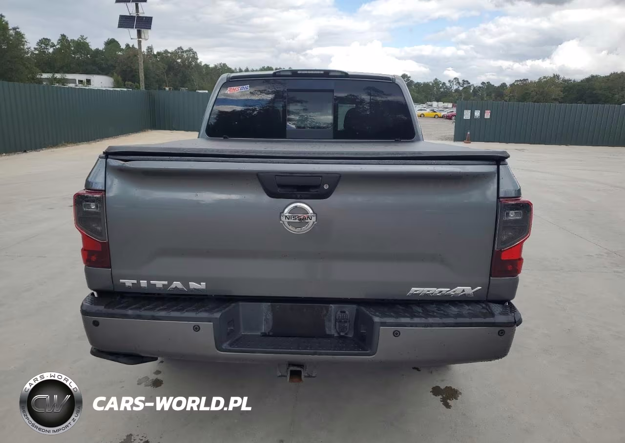 2018 Nissan Titan VIN:1N6AA1E57JN529376 - 6