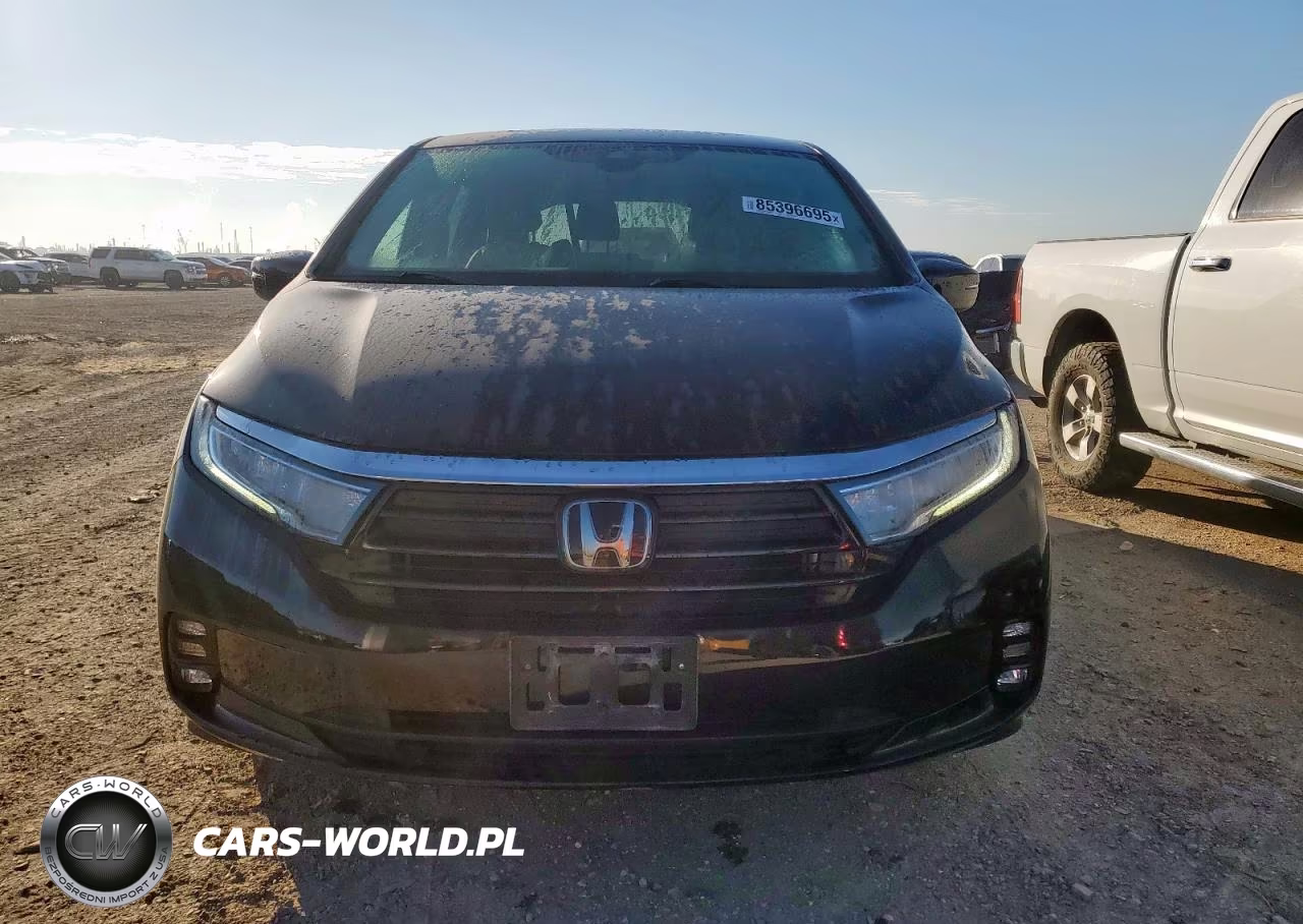 2023 Honda Odyssey Touring VIN:5FNRL6H83PB000016 - 5